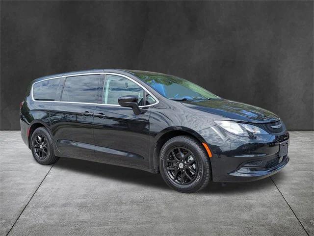 2023 Chrysler Voyager LX