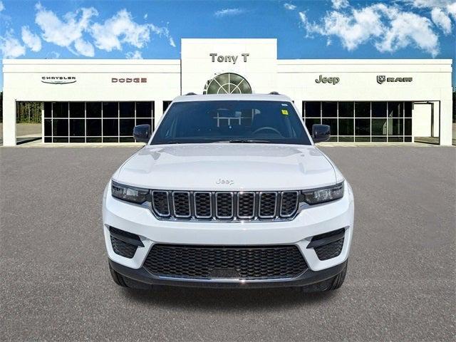 2024 Jeep Grand Cherokee Laredo X 4x4