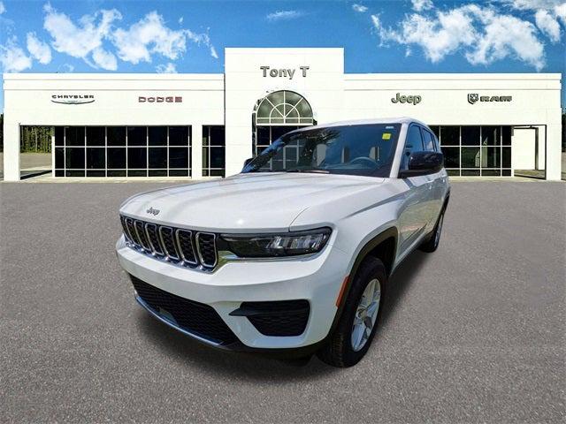 2024 Jeep Grand Cherokee Laredo X 4x4