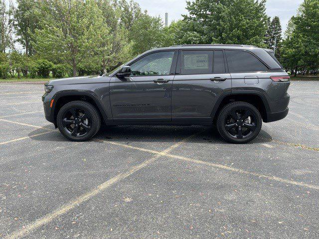 2025 Jeep Grand Cherokee GRAND CHEROKEE ALTITUDE 4X4