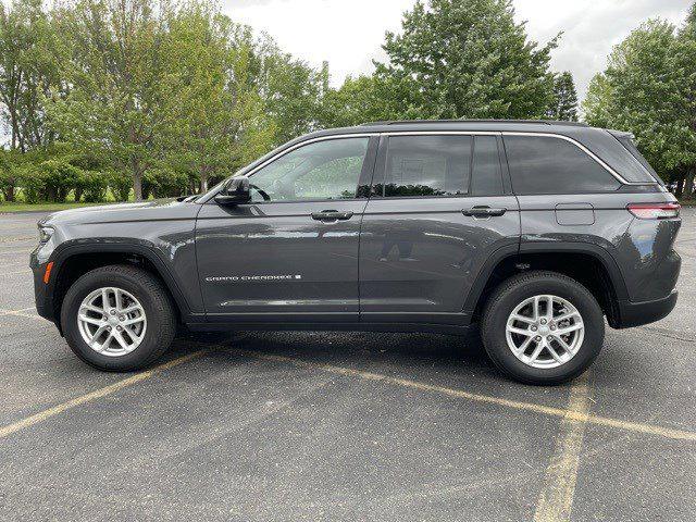 2025 Jeep Grand Cherokee GRAND CHEROKEE LAREDO X 4X4