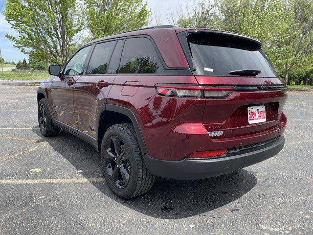 2025 Jeep Grand Cherokee GRAND CHEROKEE ALTITUDE 4X4