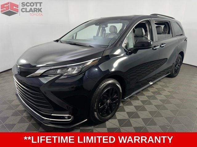 2024 Toyota Sienna XLE