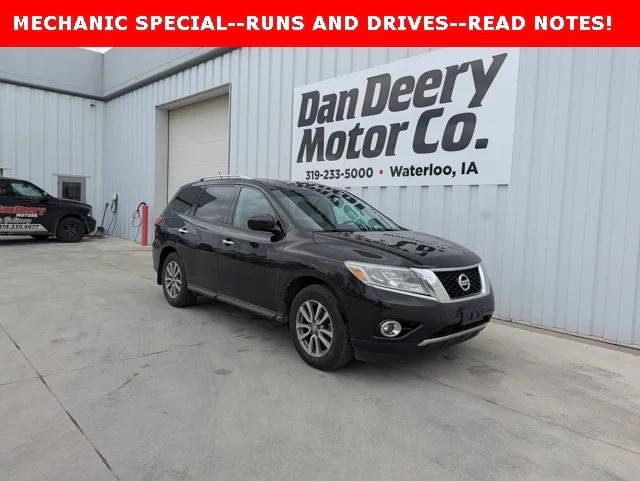2016 Nissan Pathfinder SV