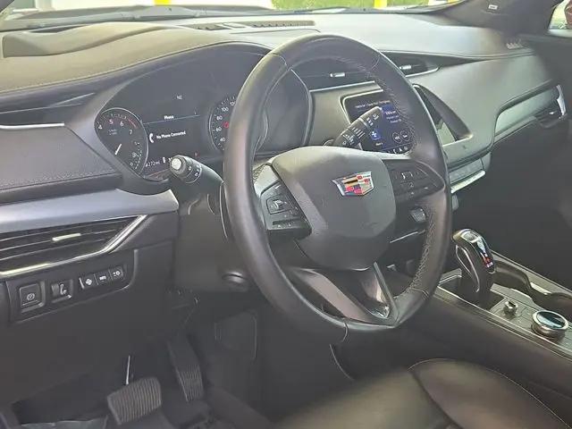 2019 Cadillac XT4 Premium Luxury
