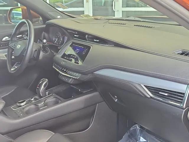 2019 Cadillac XT4 Premium Luxury