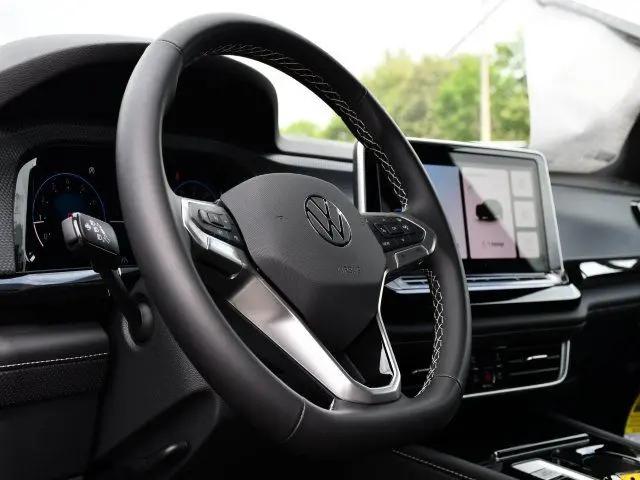 2025 Volkswagen Atlas Cross Sport 2.0T SEL