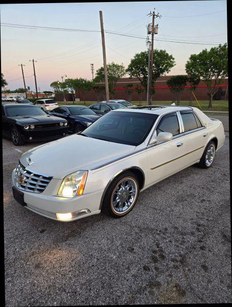 2011 Cadillac DTS Standard