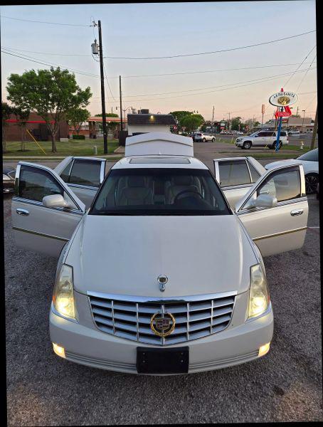 2011 Cadillac DTS Standard