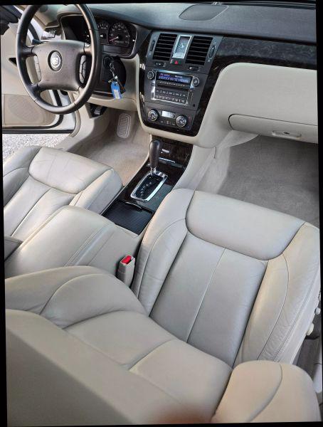 2011 Cadillac DTS Standard