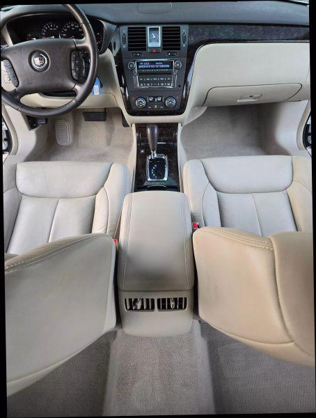 2011 Cadillac DTS Standard