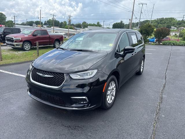 2025 Chrysler Pacifica PACIFICA SELECT