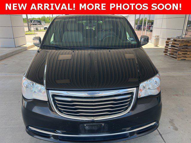2015 Chrysler Town and Country Touring-L