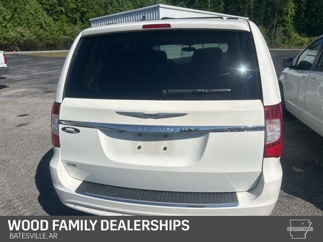 2012 Chrysler Town and Country Touring-L