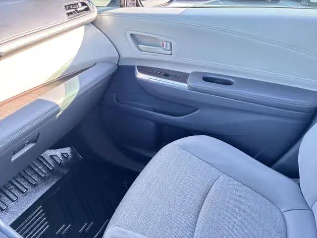 2021 Toyota Sienna LE