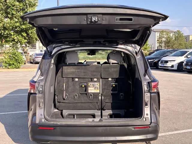 2021 Toyota Sienna LE