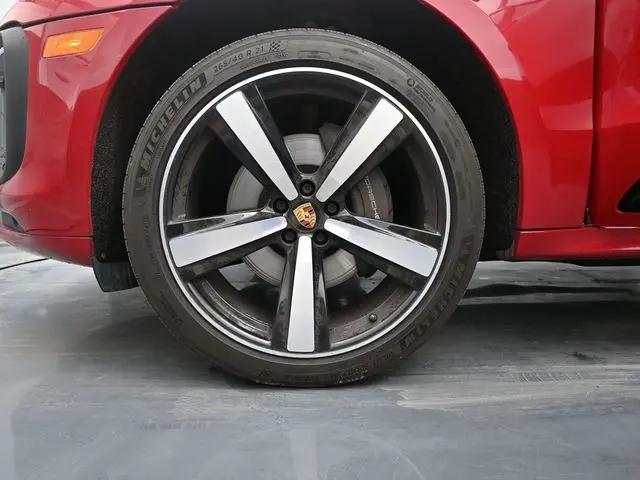 2022 Porsche Macan Standard