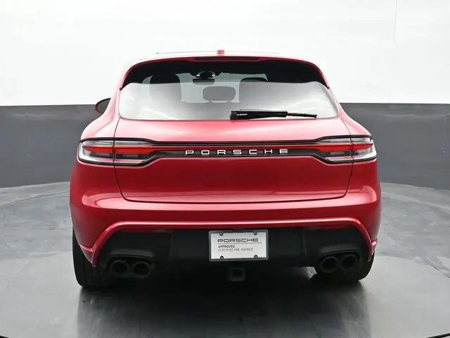 2022 Porsche Macan Standard