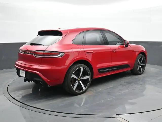 2022 Porsche Macan Standard