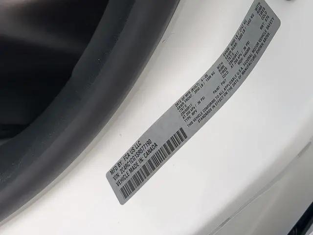 2025 Chrysler Voyager LX