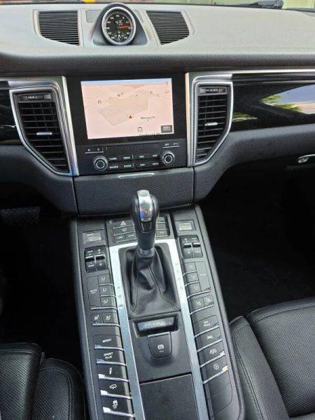 2018 Porsche Macan Sport Edition