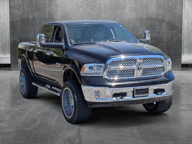 2018 RAM 1500 Laramie Crew Cab 4x4 57 Box