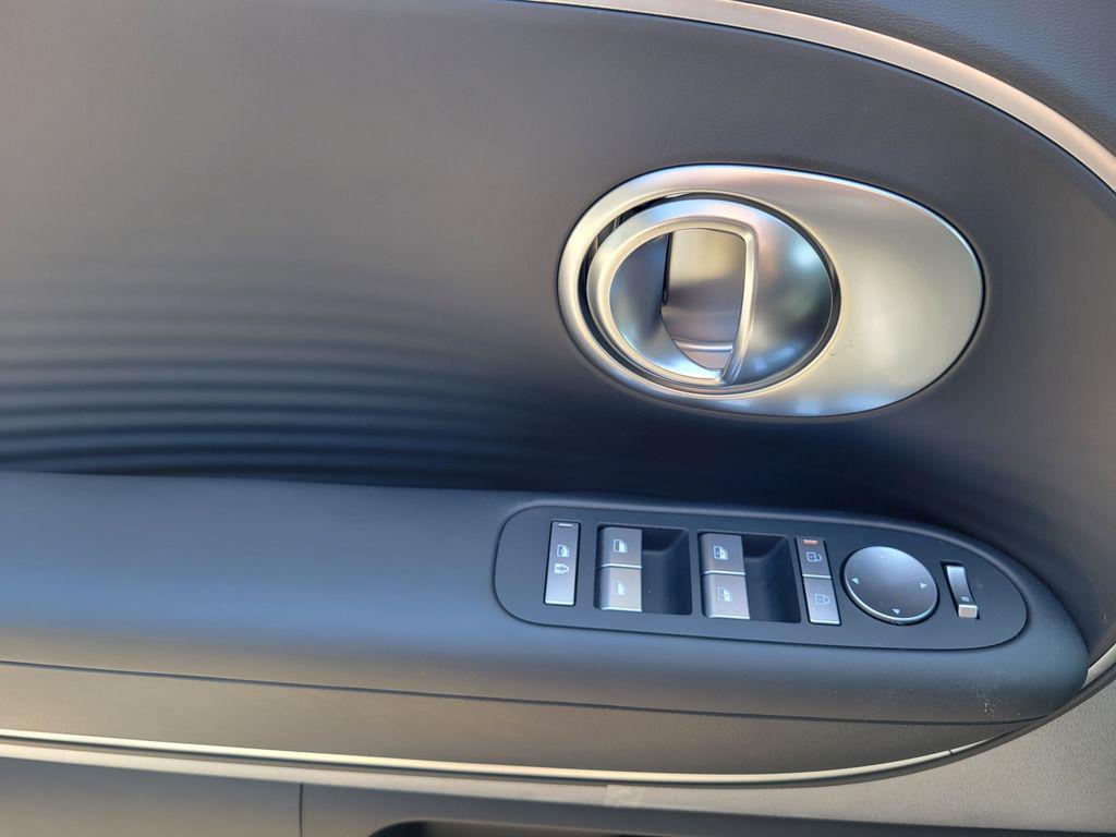 2026 Hyundai IONIQ 9 S - Photo 12