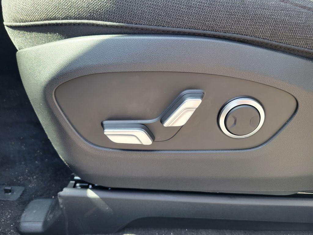 2026 Hyundai IONIQ 9 S - Photo 13