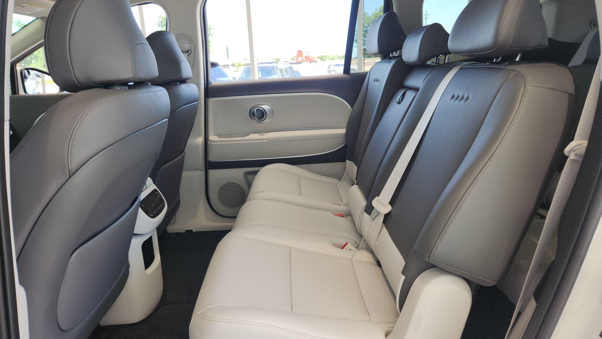 2026 Hyundai IONIQ 9 SEL - Photo 18