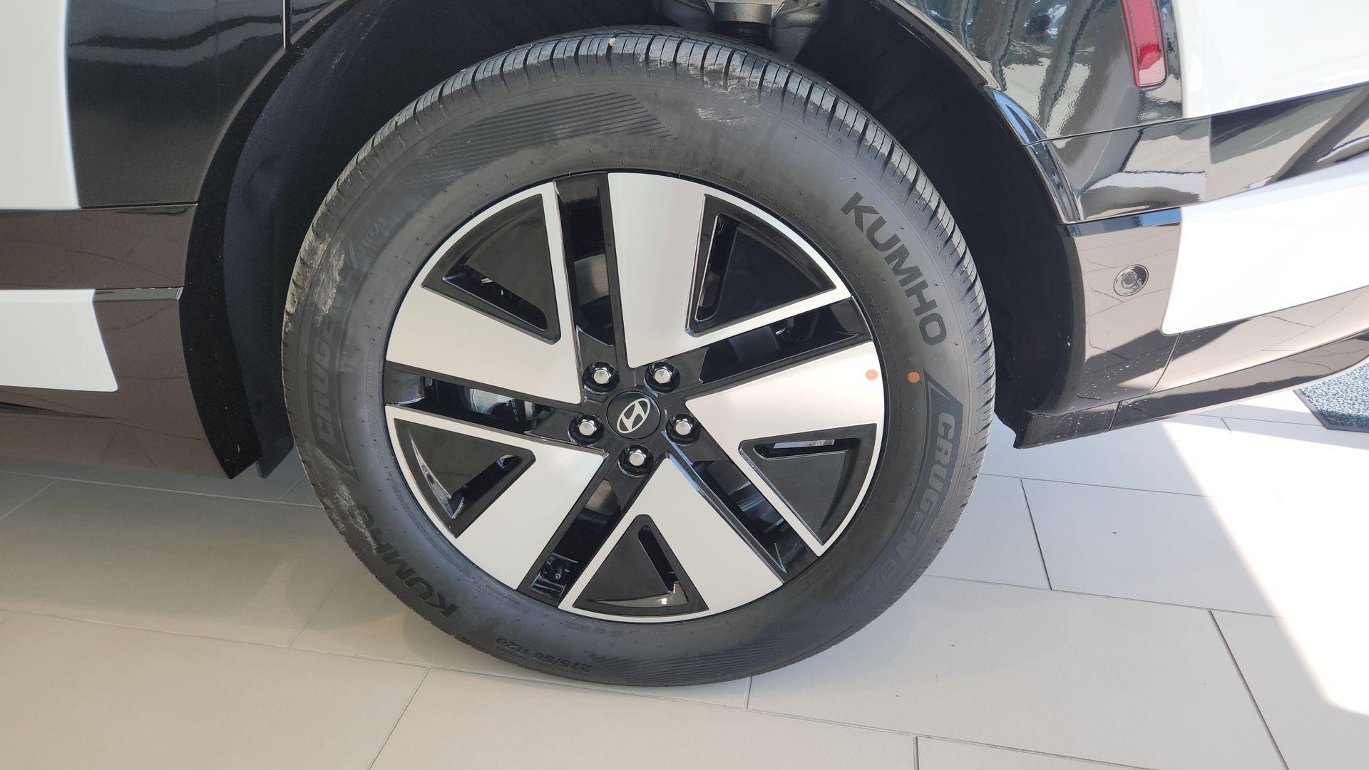 2026 Hyundai IONIQ 9 SEL - Photo 25