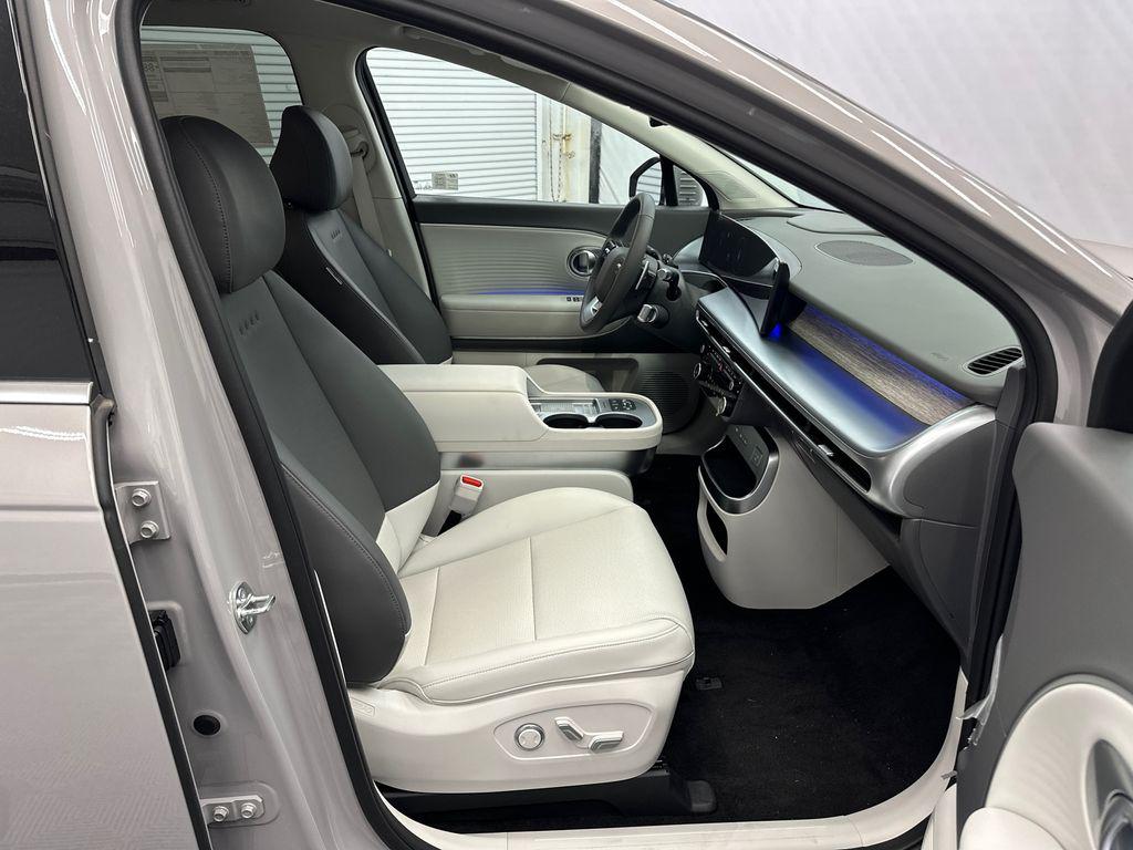 2026 Hyundai IONIQ 9 SEL - Photo 14