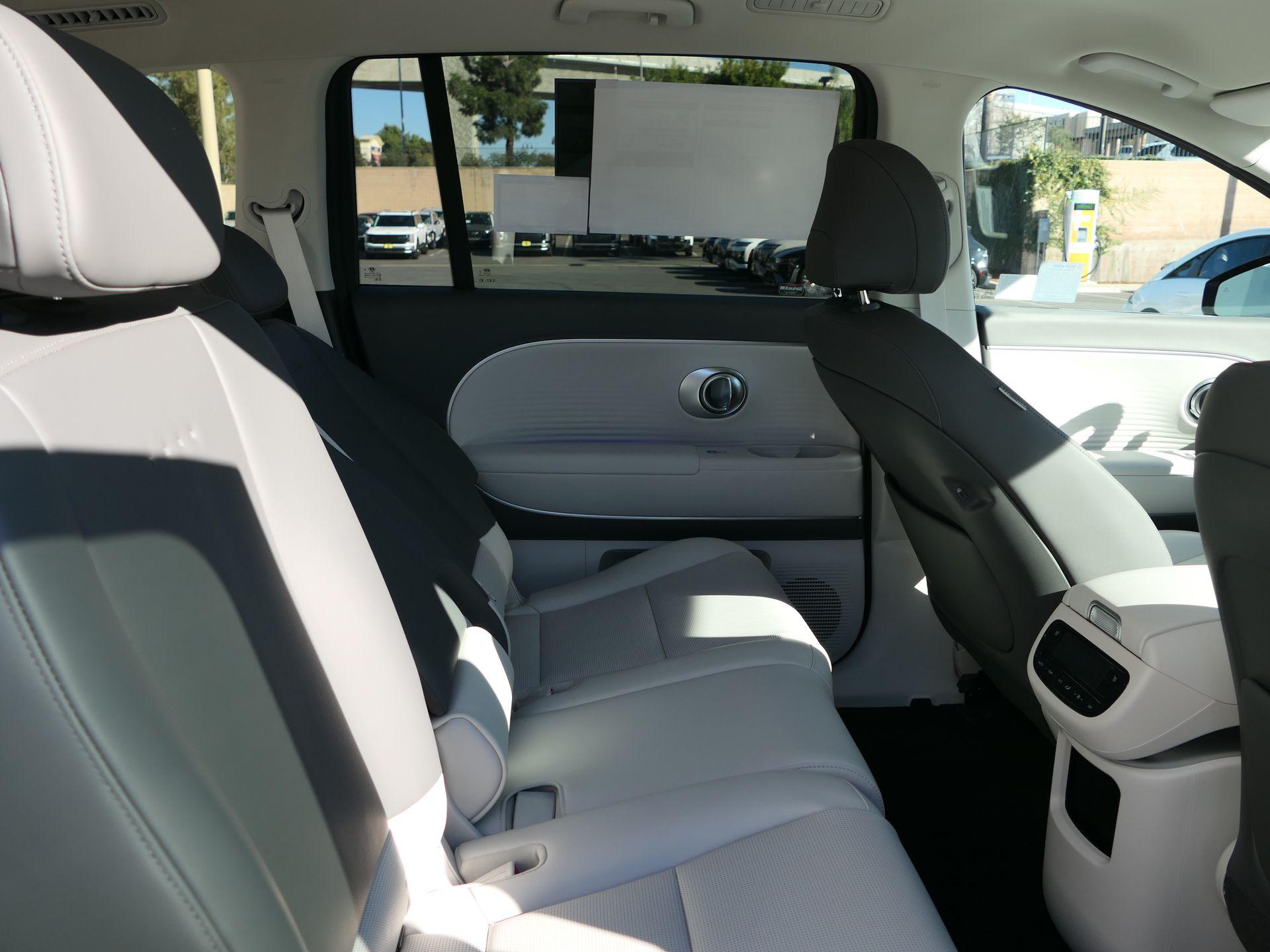 2026 Hyundai IONIQ 9 SEL - Photo 15