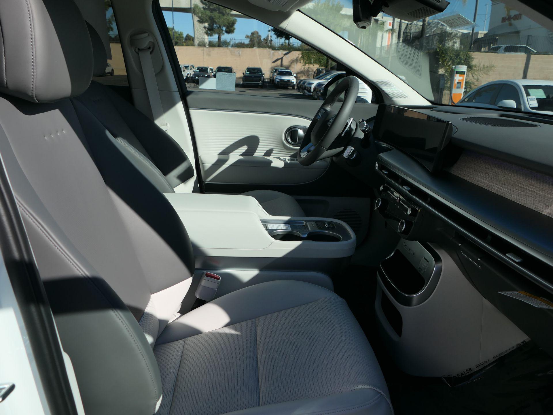 2026 Hyundai IONIQ 9 SEL - Photo 17