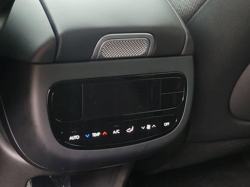 2026 Hyundai IONIQ 9 SE - Photo 18
