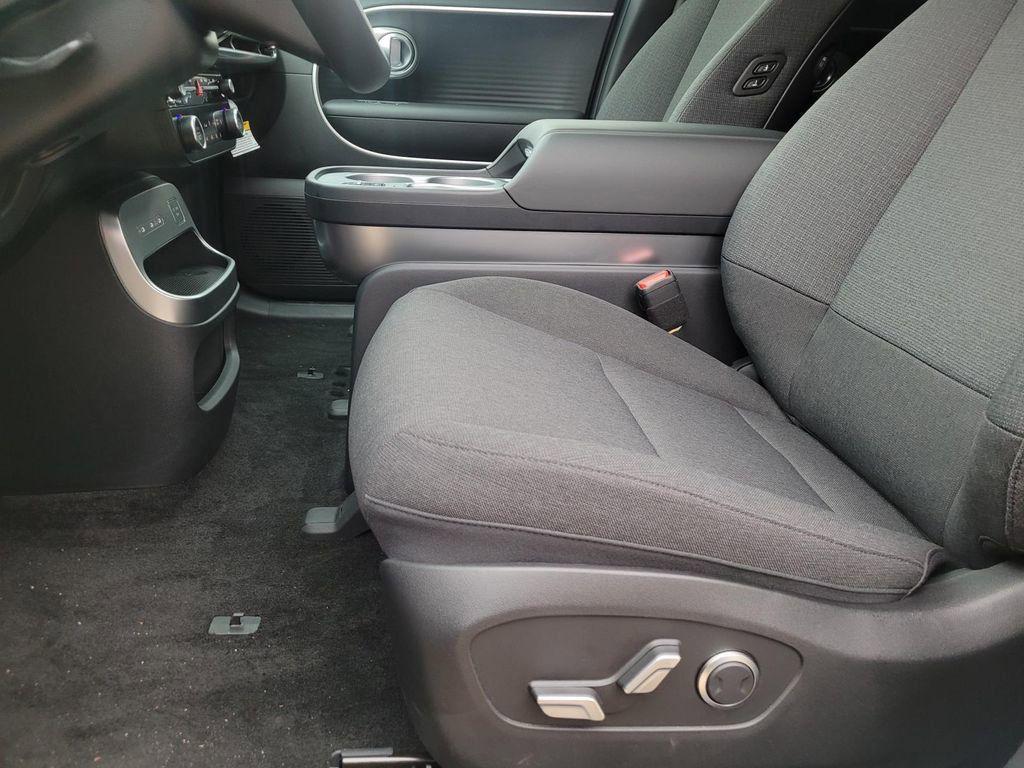 2026 Hyundai IONIQ 9 SE - Photo 23