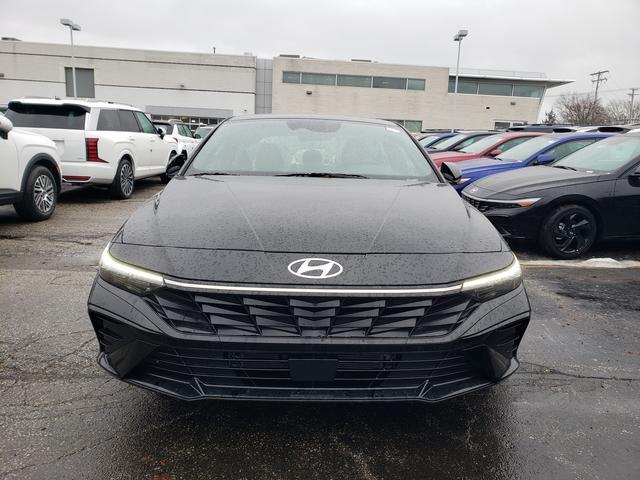 2025 Hyundai Elantra Hybrid Limited