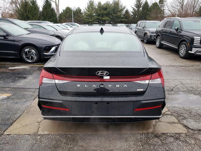 2025 Hyundai Elantra Hybrid Limited