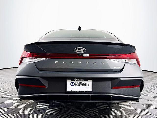 2025 Hyundai Elantra Hybrid SEL Sport