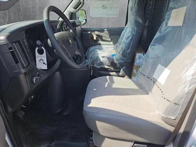 2025 Chevrolet Express Cargo Van RWD 2500 Regular Wheelbase WT