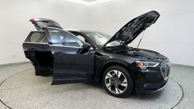 2021 Audi e-tron Premium quattro