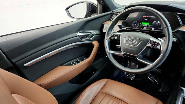2021 Audi e-tron Premium quattro