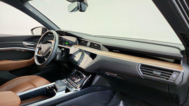 2021 Audi e-tron Premium quattro