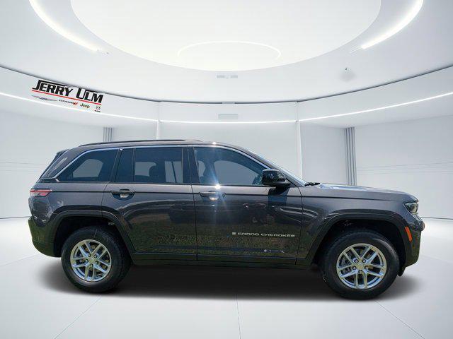 2025 Jeep Grand Cherokee GRAND CHEROKEE LAREDO X 4X2