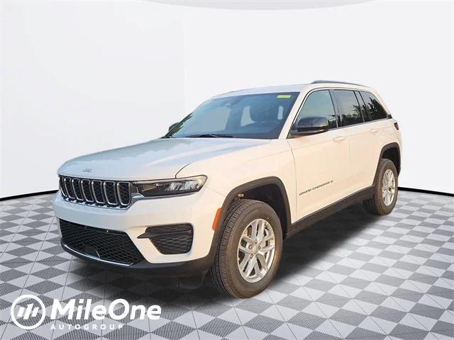 2025 Jeep Grand Cherokee GRAND CHEROKEE LAREDO X 4X4