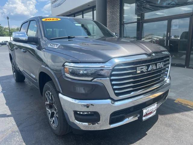 2025 RAM Ram 1500 RAM 1500 LARAMIE CREW CAB 4X4 57 BOX