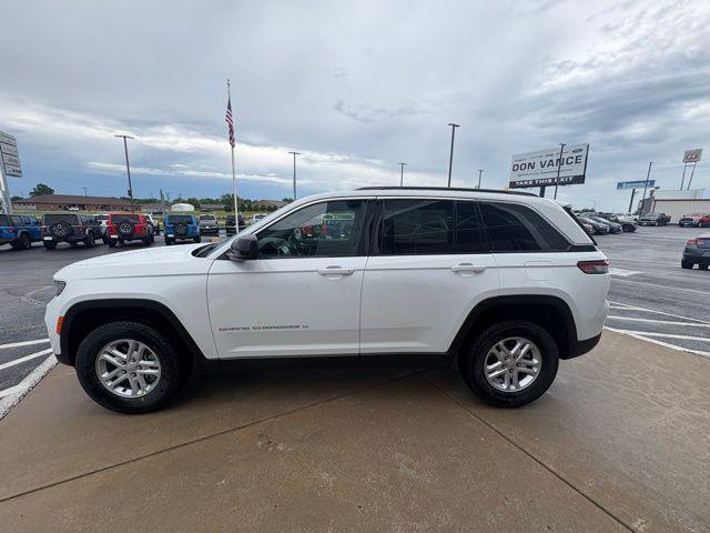 2025 Jeep Grand Cherokee GRAND CHEROKEE LAREDO 4X2 2025 Jeep Grand Cherokee GRAND CHEROKEE LAREDO 4X2