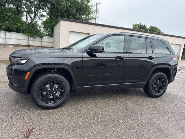 2025 Jeep Grand Cherokee GRAND CHEROKEE ALTITUDE 4X4