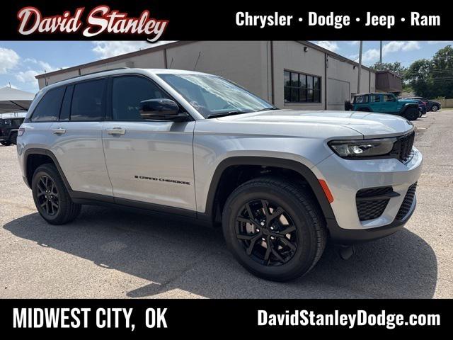 2025 Jeep Grand Cherokee GRAND CHEROKEE ALTITUDE 4X4