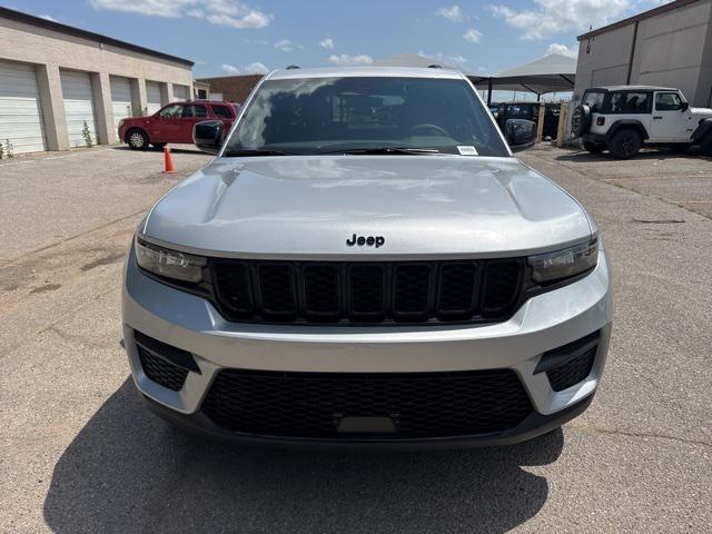 2025 Jeep Grand Cherokee GRAND CHEROKEE ALTITUDE 4X4
