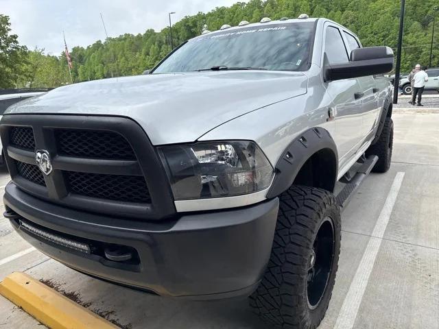 2017 RAM 2500 Tradesman Crew Cab 4x4 64 Box